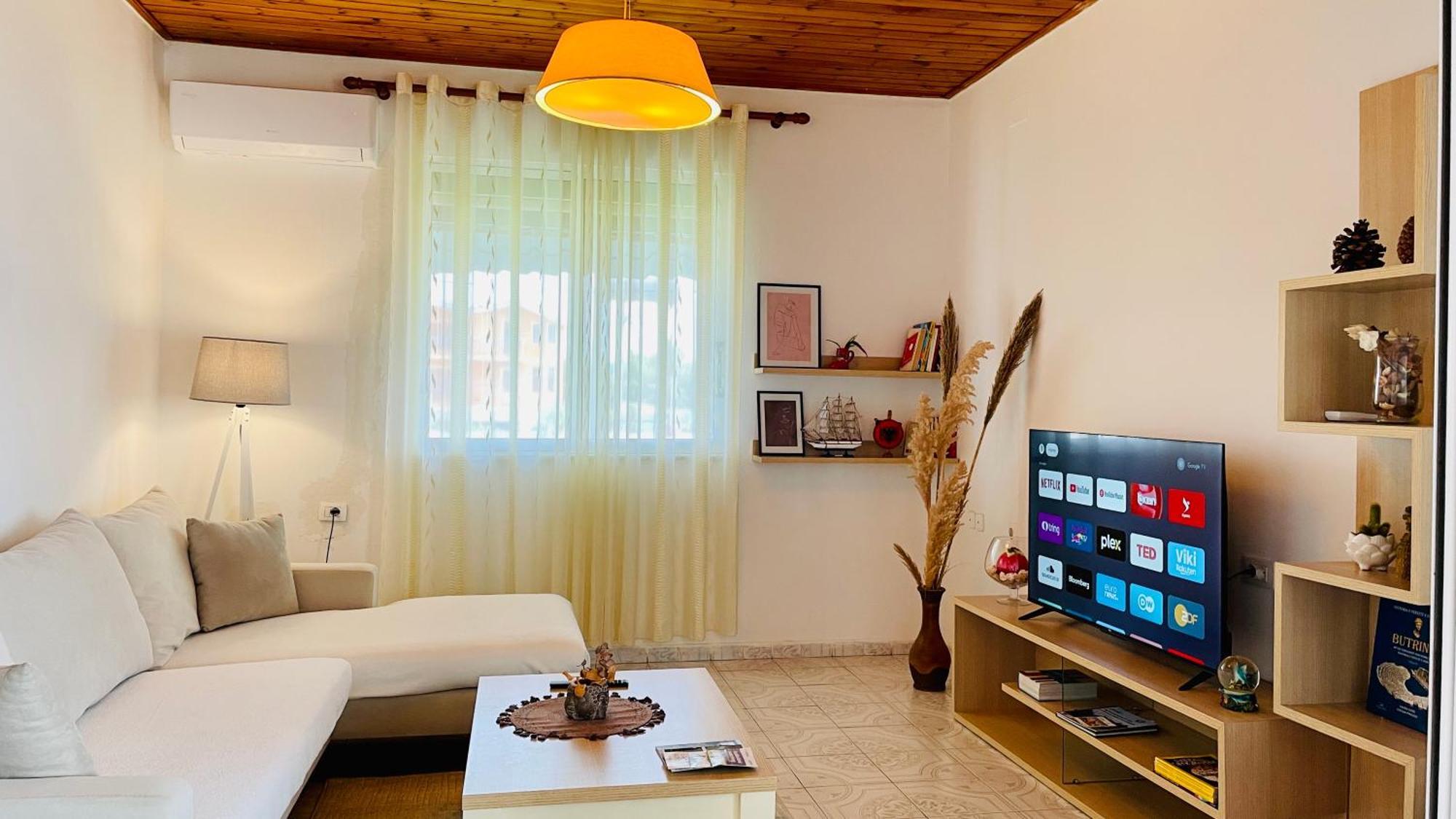 Mia Guest House - Entire Home With Balcony & Garden Divjake Exterior photo